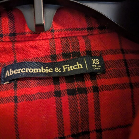 Abercrombie & Fitch Red & Black Plaid Long Flannel Shirt with Ties Ladies sz XS - Picture 2 of 6